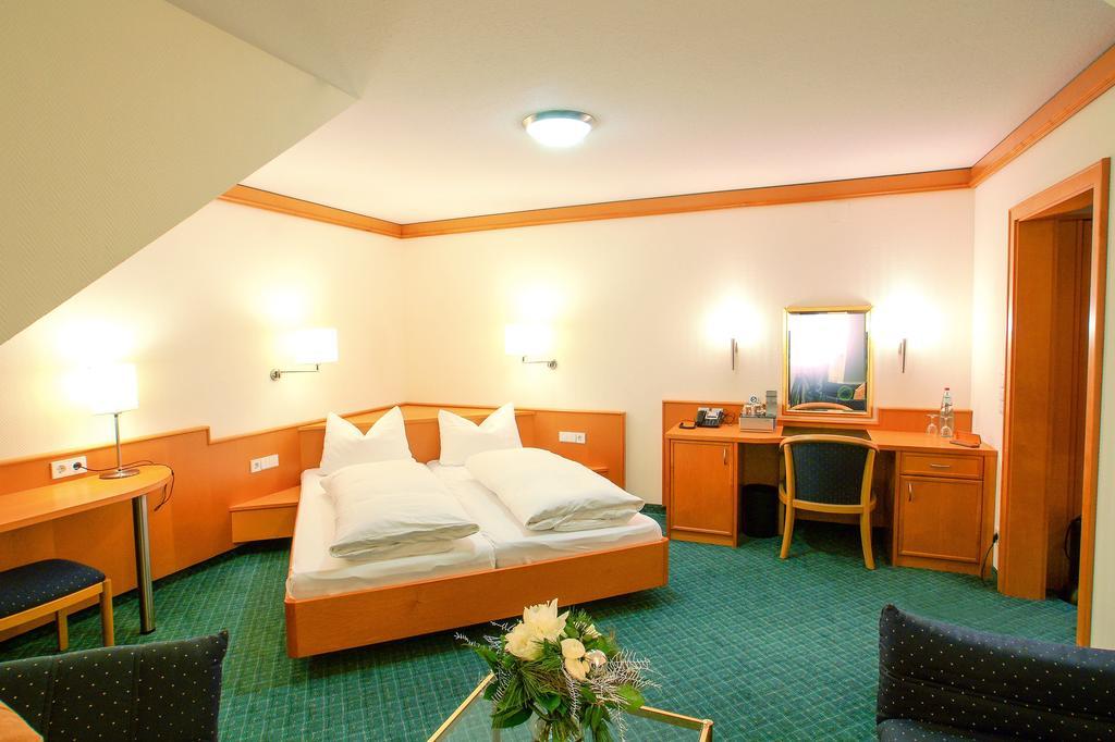 Hotel Winzerstube Ihringen Room photo